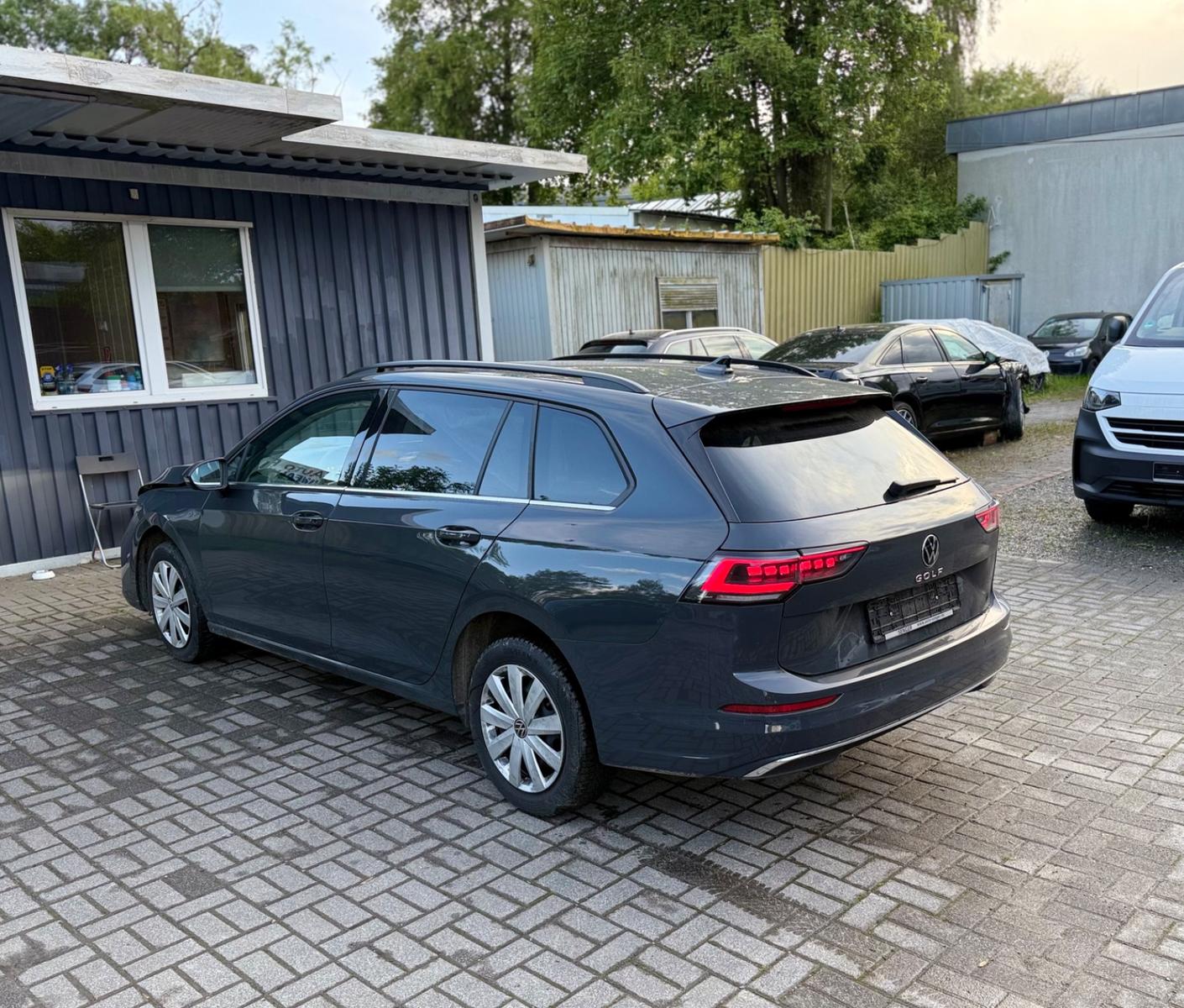 Volkswagen Golf Variant 2.0 TDI DSG Style/ Leder / IQ / H&K