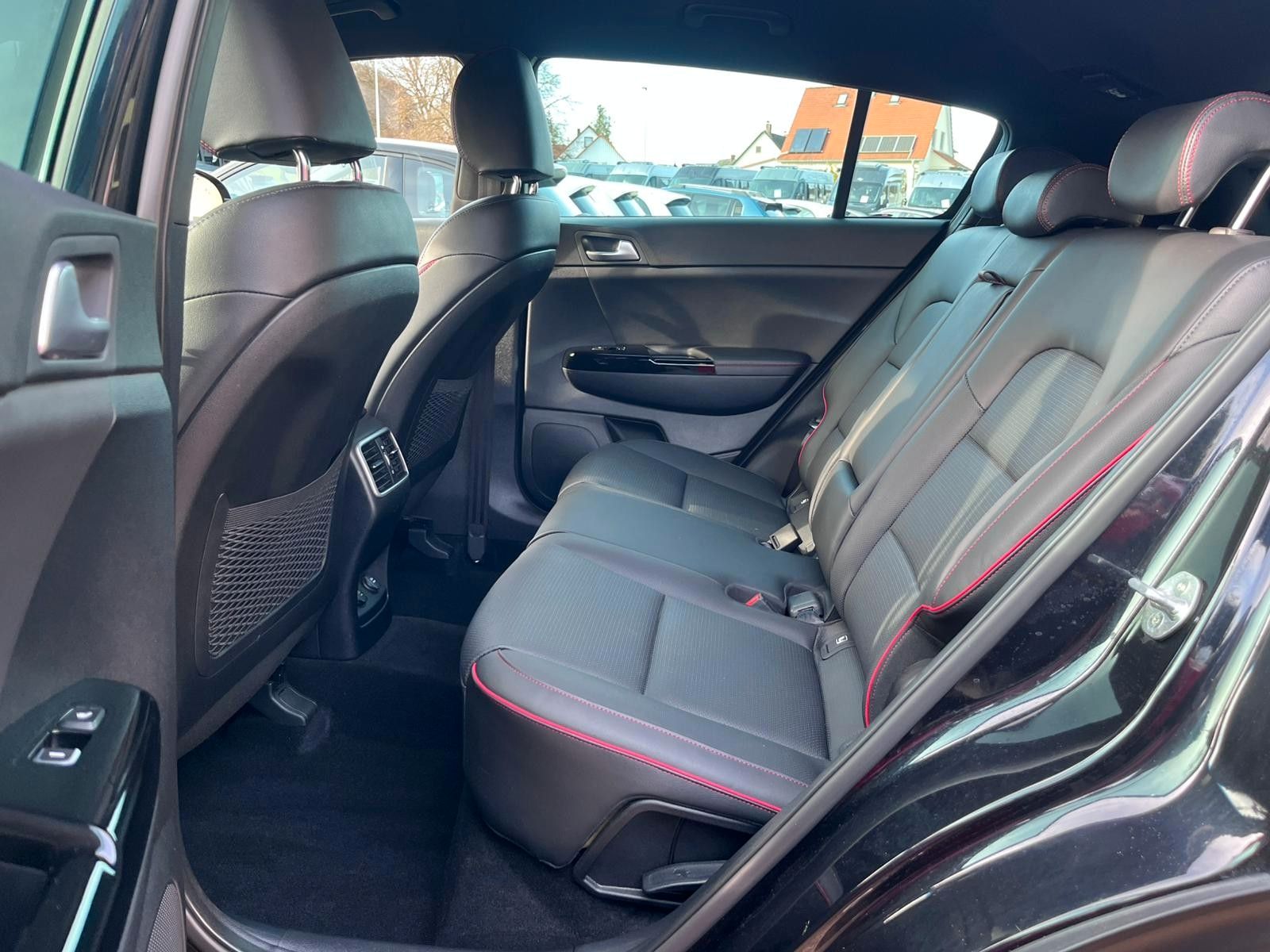 Fahrzeugabbildung Kia Sportage GT-Line 4WD GLASDACH