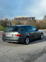 BMW 530 3.0D - BMW 530 mit Diesel-Antrieb: Kombi, 3.0