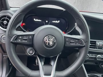 Alfa Romeo Giulia VELOCE 2.0T LED SHZ ACC KAMERA CARPLAY