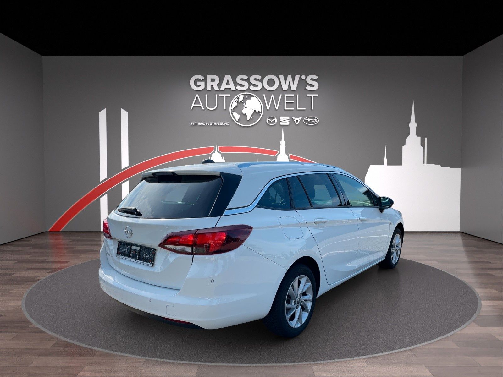 Fahrzeugabbildung Opel Astra Kombi 1.2 Elegance /LED/NAV/SHZ/AWR