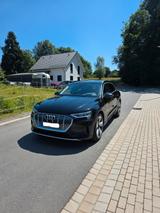 Audi Etron 55 + Garantie + 8 Reifen - Audi e-tron mit Elektro-Antrieb: Schwarz