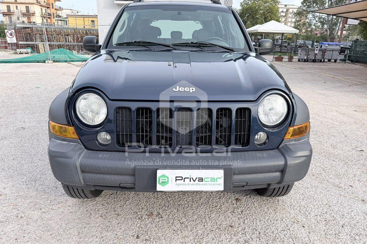 Jeep Cherokee 2007 — вигляд ззаду