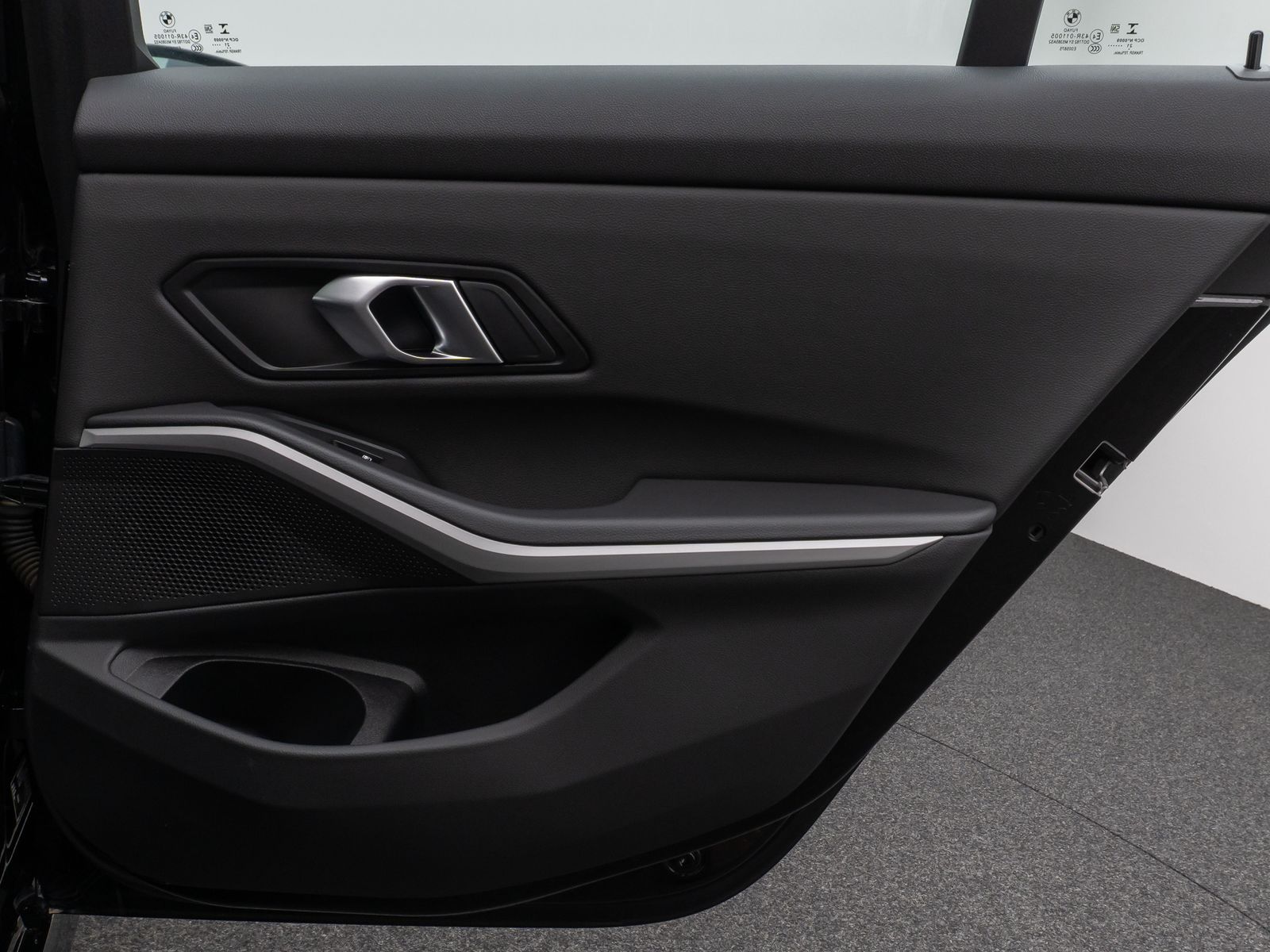 Fahrzeugabbildung BMW 320e xD Panorama Kamera DAB HiFi Alarm Sport LED