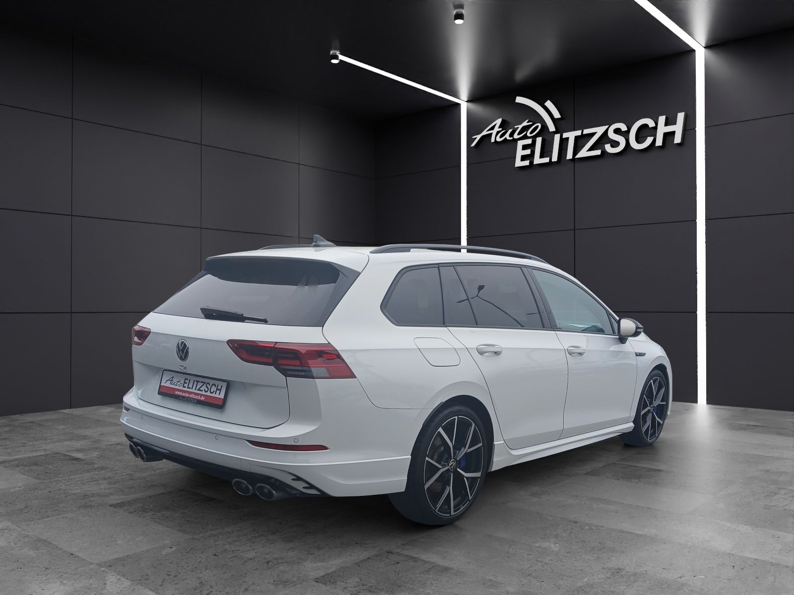 Fahrzeugabbildung Volkswagen Golf VIII Variant R DSG 4M LEDplus AHK Navi Harm