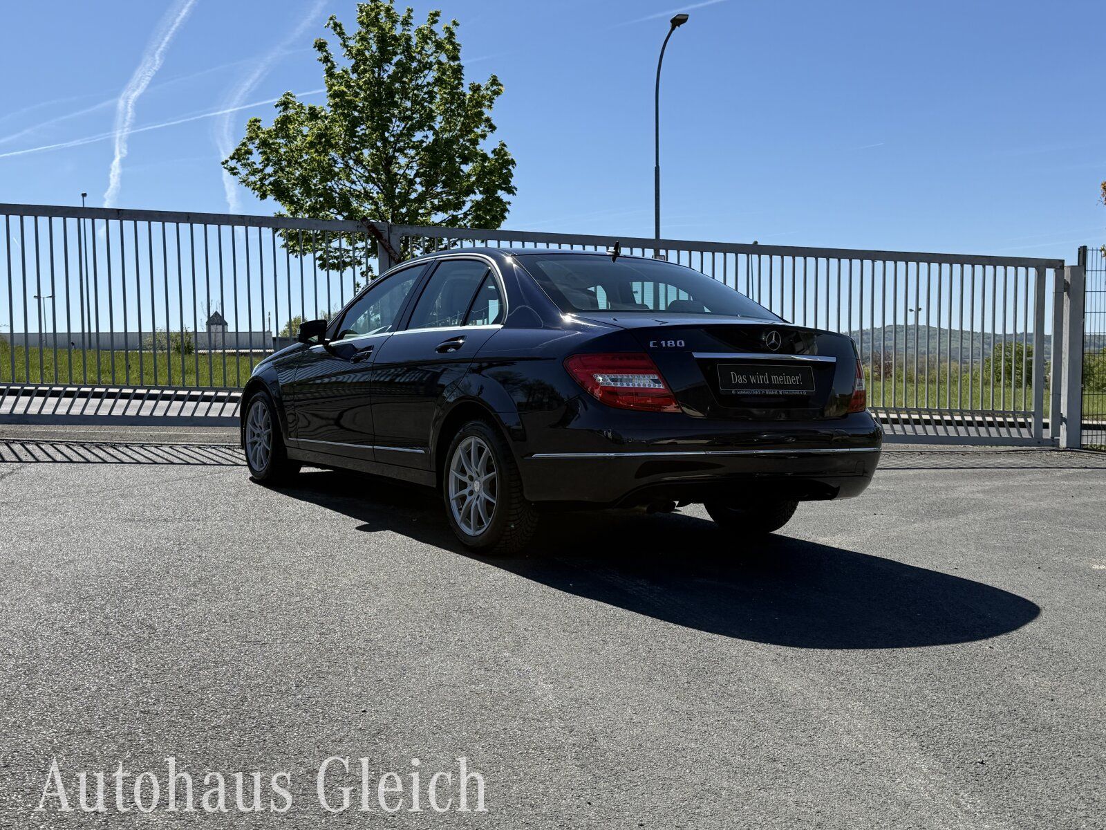 Fahrzeugabbildung Mercedes-Benz C 180 CGI Elegance BE Ausstattung BlueEfficiency