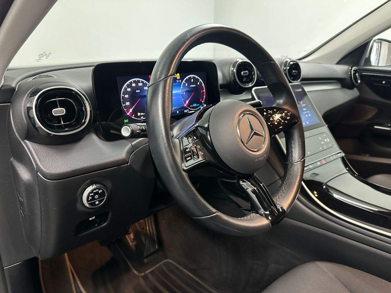 Fahrzeugabbildung Mercedes-Benz C 200 d T Auto AVANTGARDE*KAMERA*DISTRO*SPUR*AHK