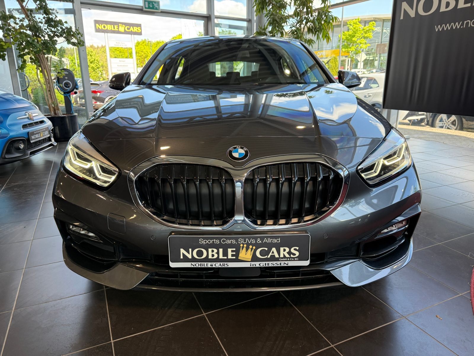 Fahrzeugabbildung BMW 120 i Sport Line LED NAVI ALU