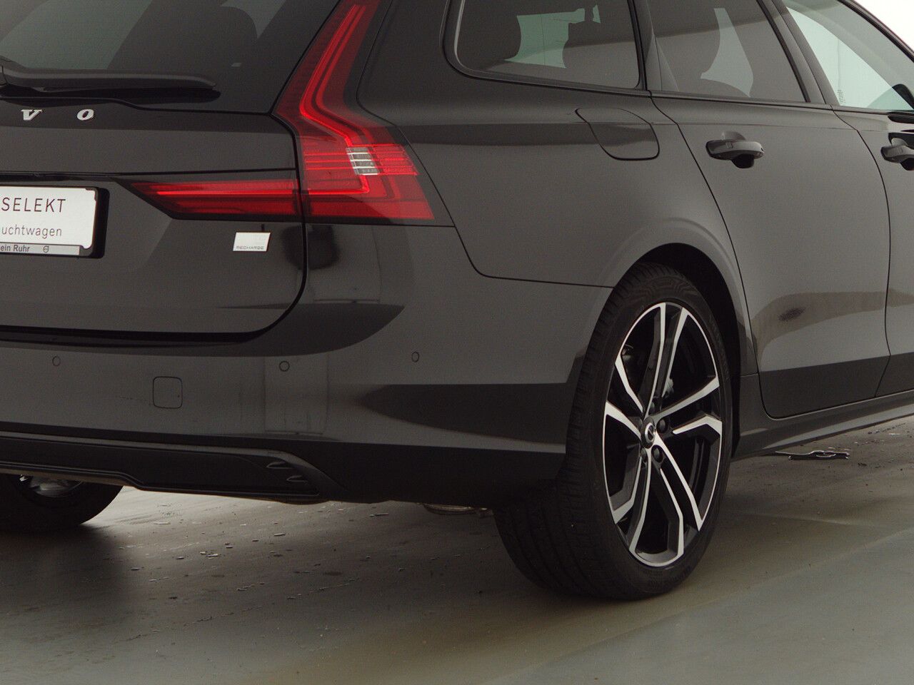 Volvo V90 T8 Recharge Plus Dark+360Kam+Pano+LM20+Nappa foto 8