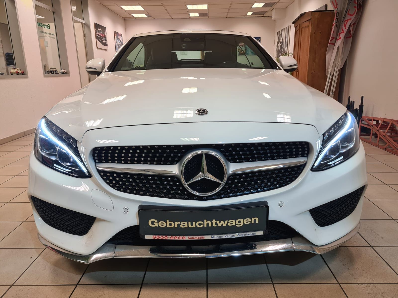 Fahrzeugabbildung Mercedes-Benz C 250 Cabrio / LED / NAVI / AMG-Line /SCHECKHEFT