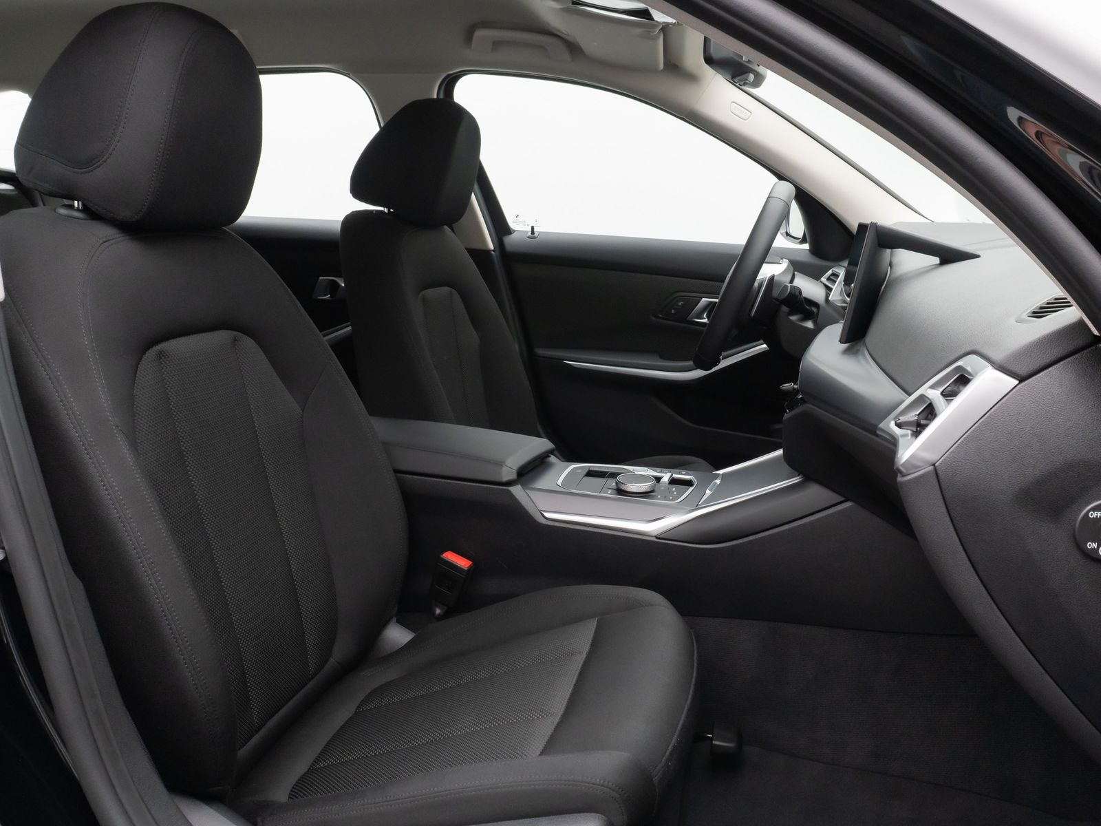 Fahrzeugabbildung BMW 318i Kamera DAB CockPit+ Alarm Geschwindigkeitsr