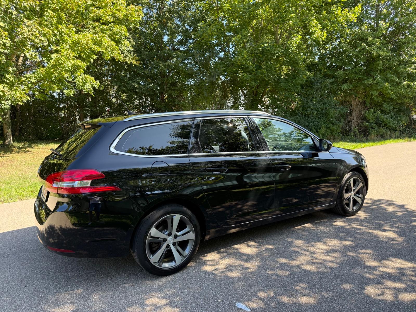 Peugeot 308 2015 — photo 6