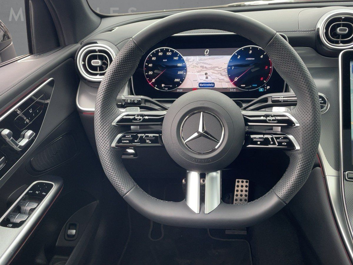 Fahrzeugabbildung Mercedes-Benz GLC 220 d 4M AMG/Night/Pano/Kamera/AHK