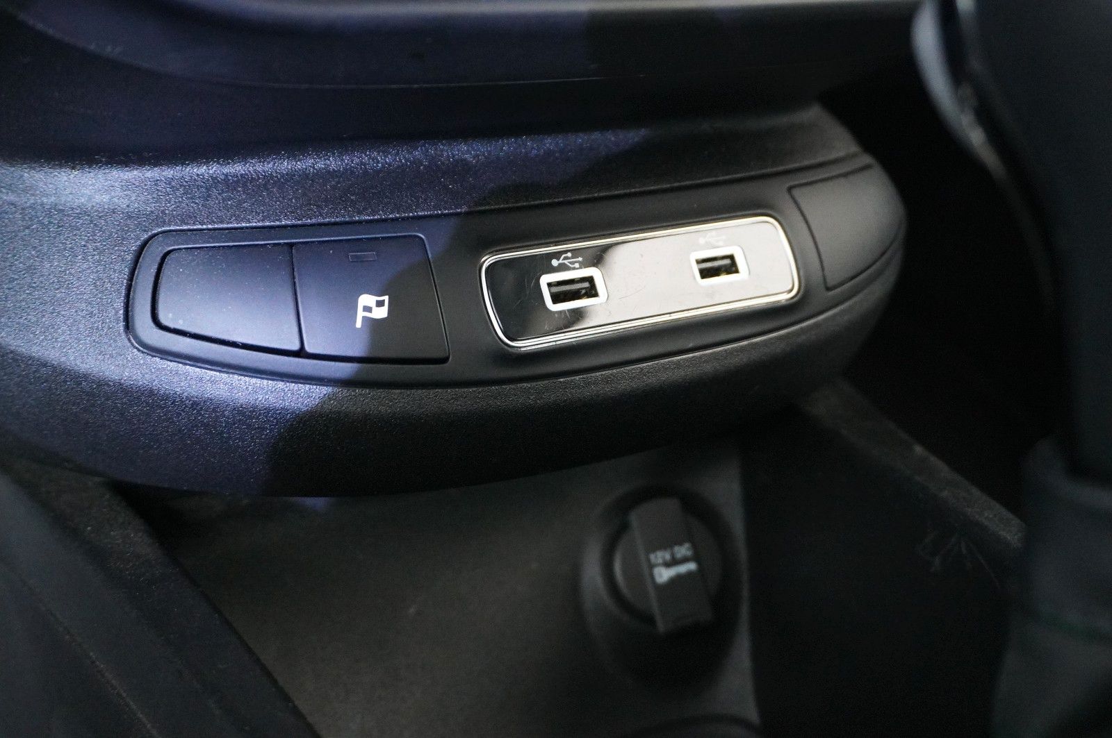 Fahrzeugabbildung Fiat 500X 1.3T CROSS DCT NAVI/LED/PDC/SPORT/TEMP/DAB+