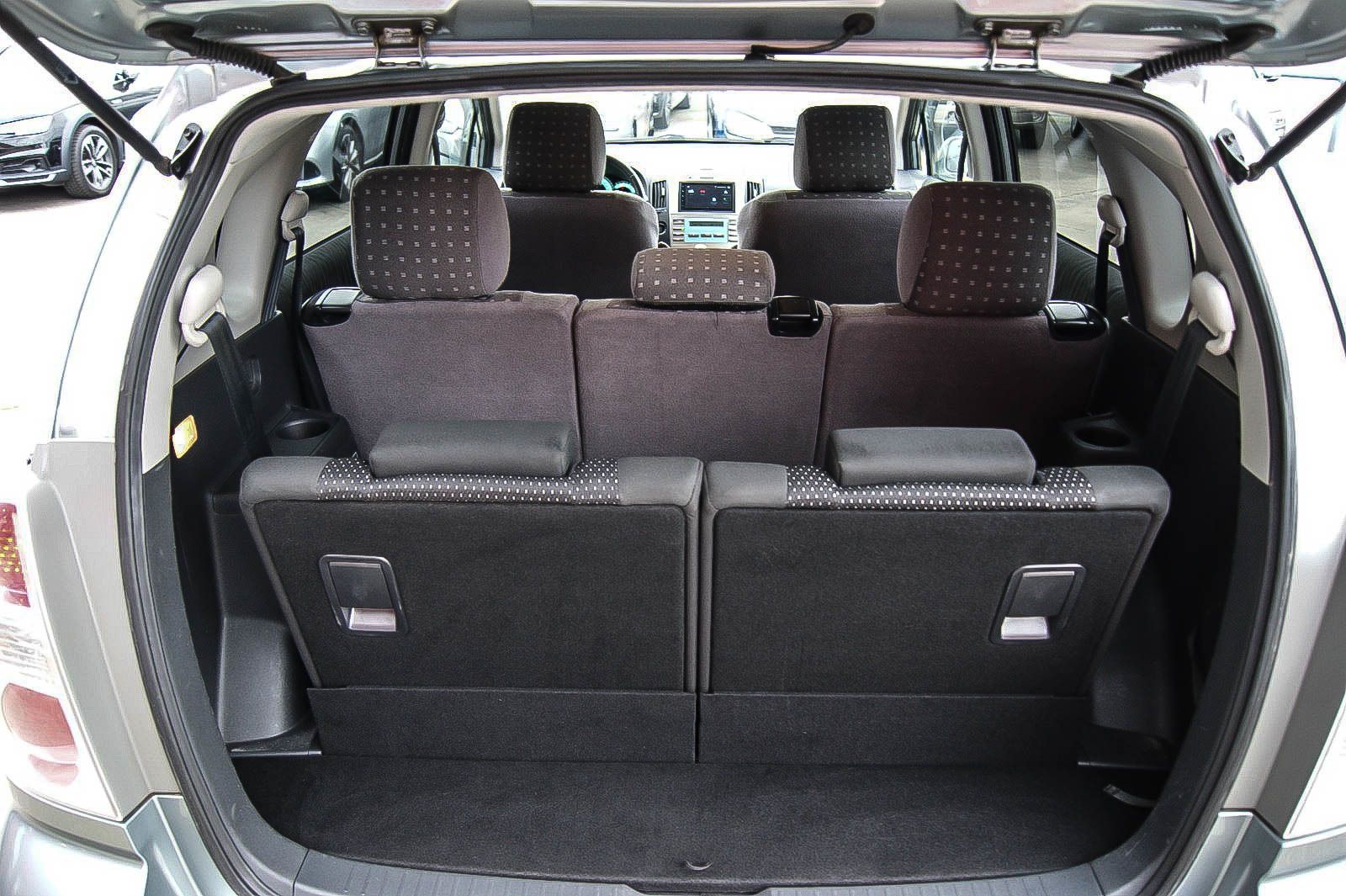 Fahrzeugabbildung Toyota Corolla Verso 1.8 Team 7-SITZER FAMILIENBESITZ