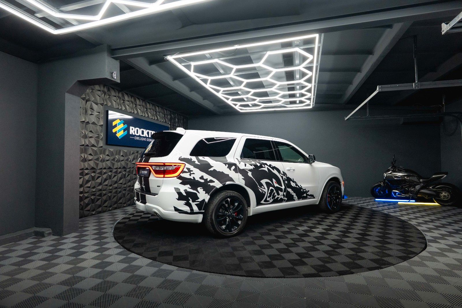 Fahrzeugabbildung Dodge Durango 3.6 V6 GT SRT 4x4 Night-Paket Modell 22