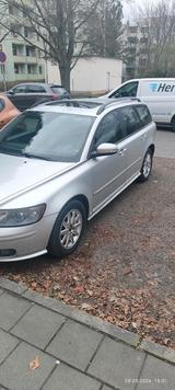 Volvo V50 2.4i Momentum AHK / Klima - Volvo V50 Momentum mit Benzin-Antrieb