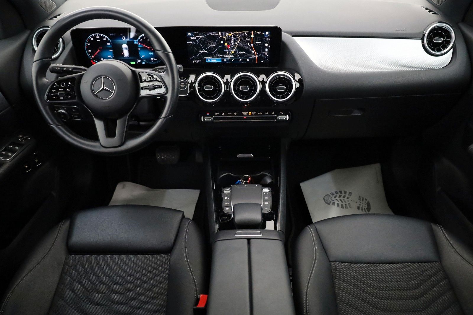 Fahrzeugabbildung Mercedes-Benz GLA 250 e,Style, T.Leder,Navi,LED,Carplay,Kamera