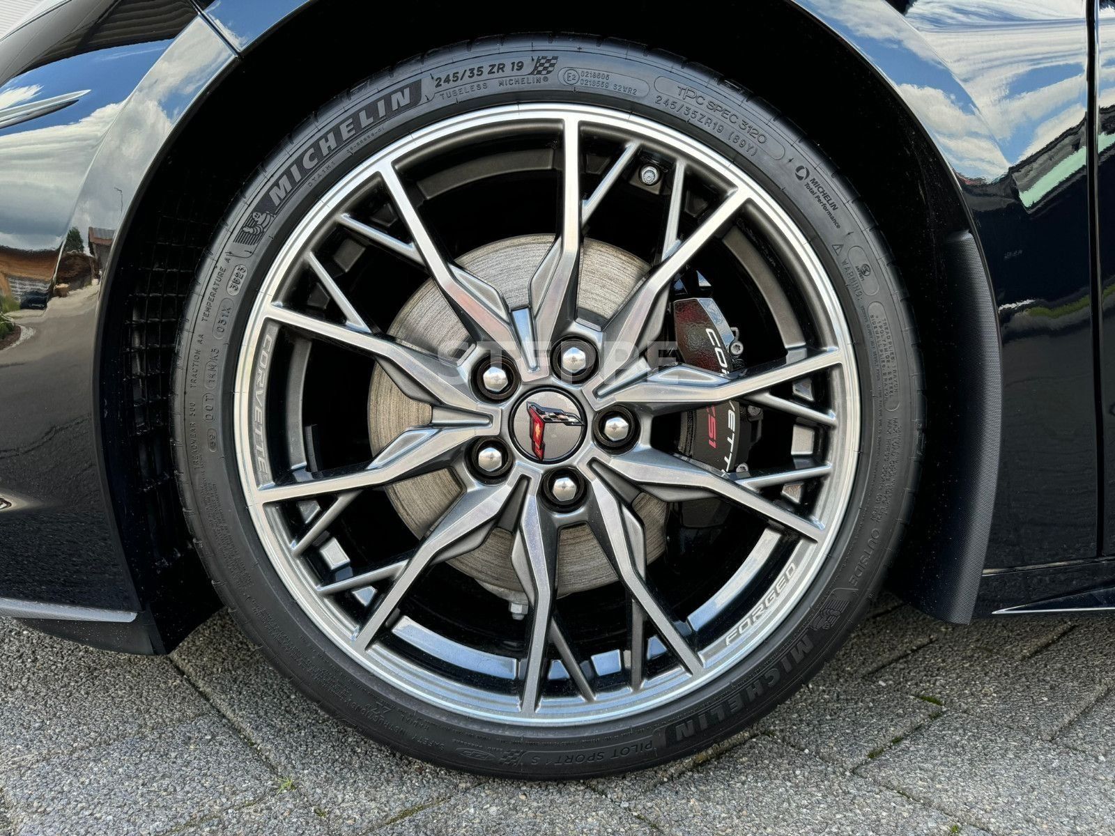 Corvette C8 Stingray Coupe 6,2 V8 3LT Europamodell STEPPE