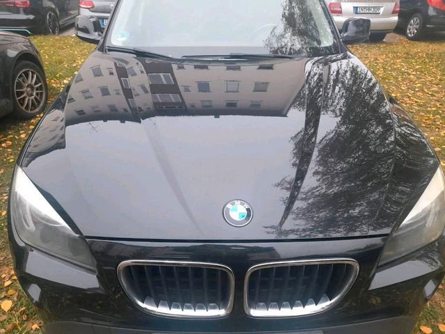 BMW Bmw x1  automatisch Benzin