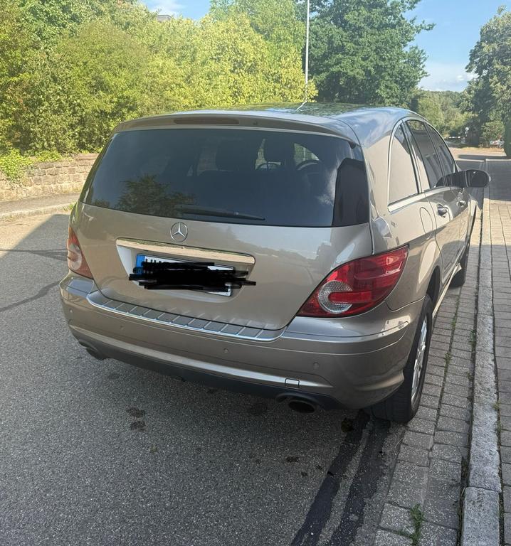 Mercedes-Benz E 320