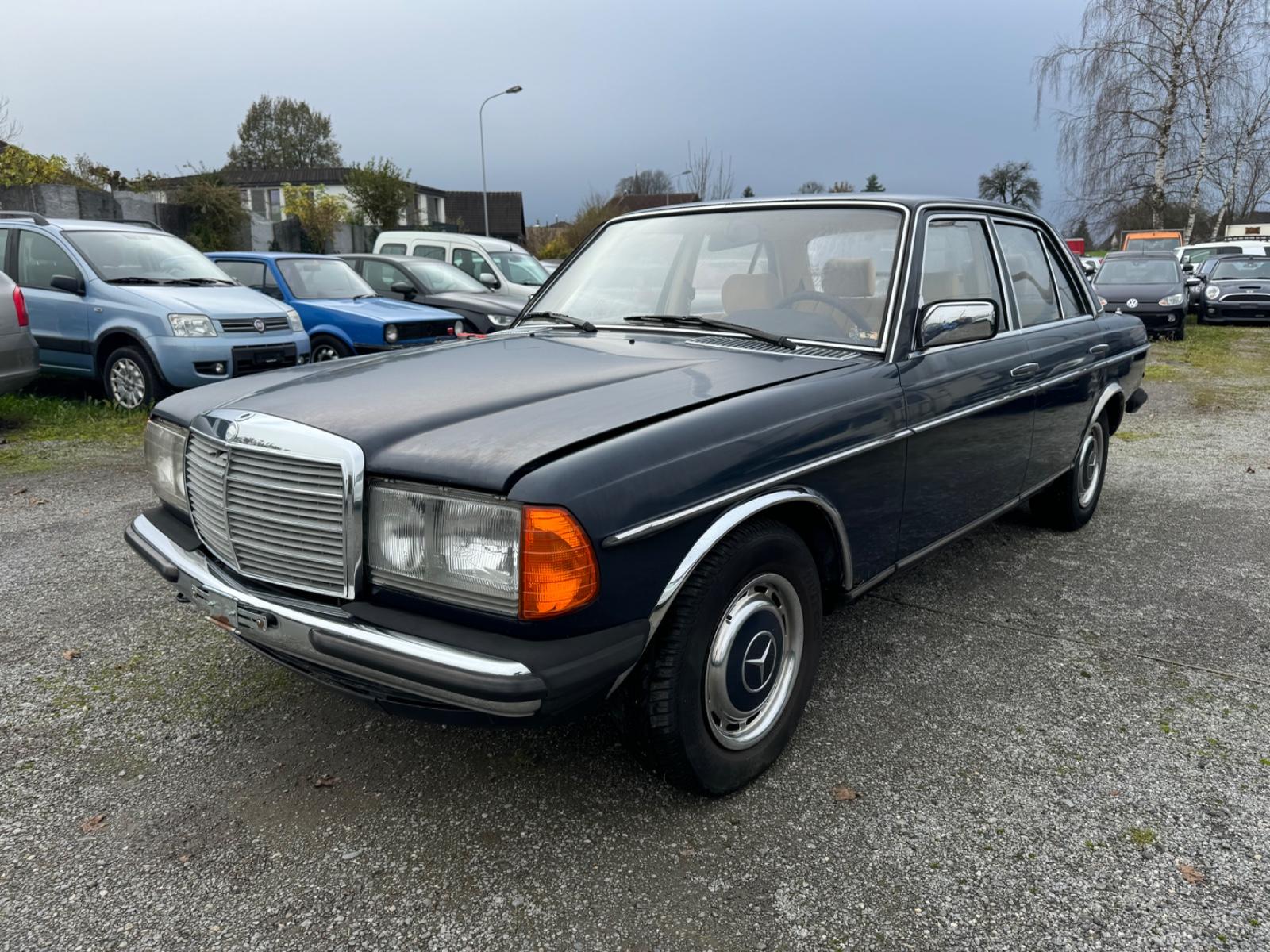 Mercedes-Benz 230  Lenkradautomatik - Klima- Schiebedach