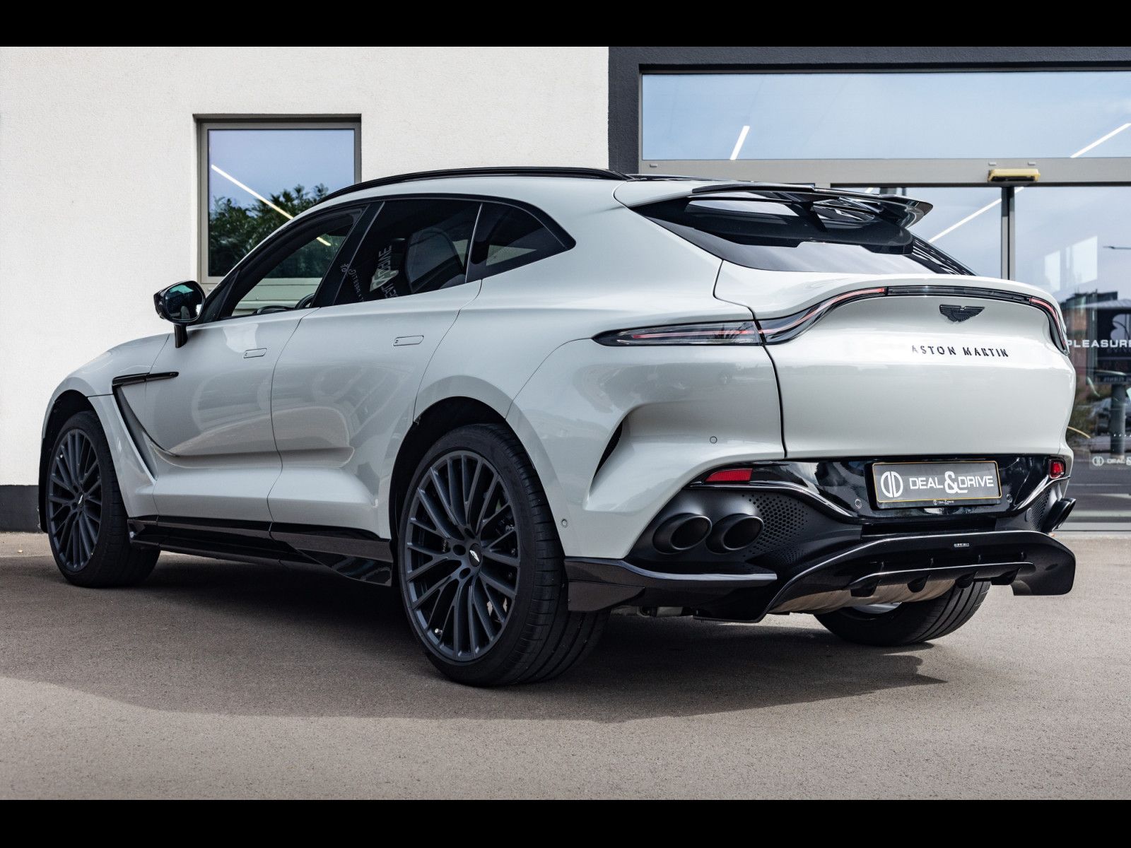 Aston Martin DBX 707 4.0 V8°APEX GREY°23'°360°CARBON°ACC imagem 3