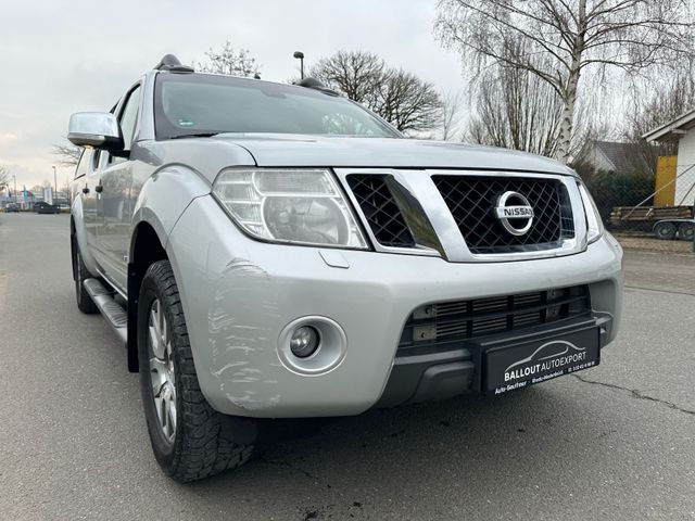 Nissan Navara 3.0D *4X4*Automatik*Kamera*Navi*Leder