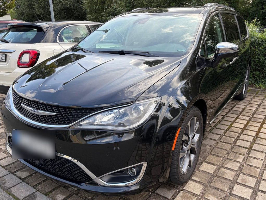 Image of Chrysler Pacifica