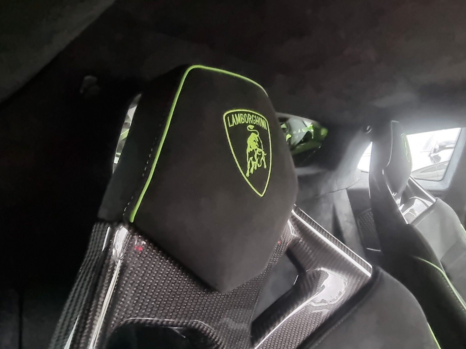 Fahrzeugabbildung Lamborghini Huracán STO/1.Hd/BRD/Lift/Temp/Kamera