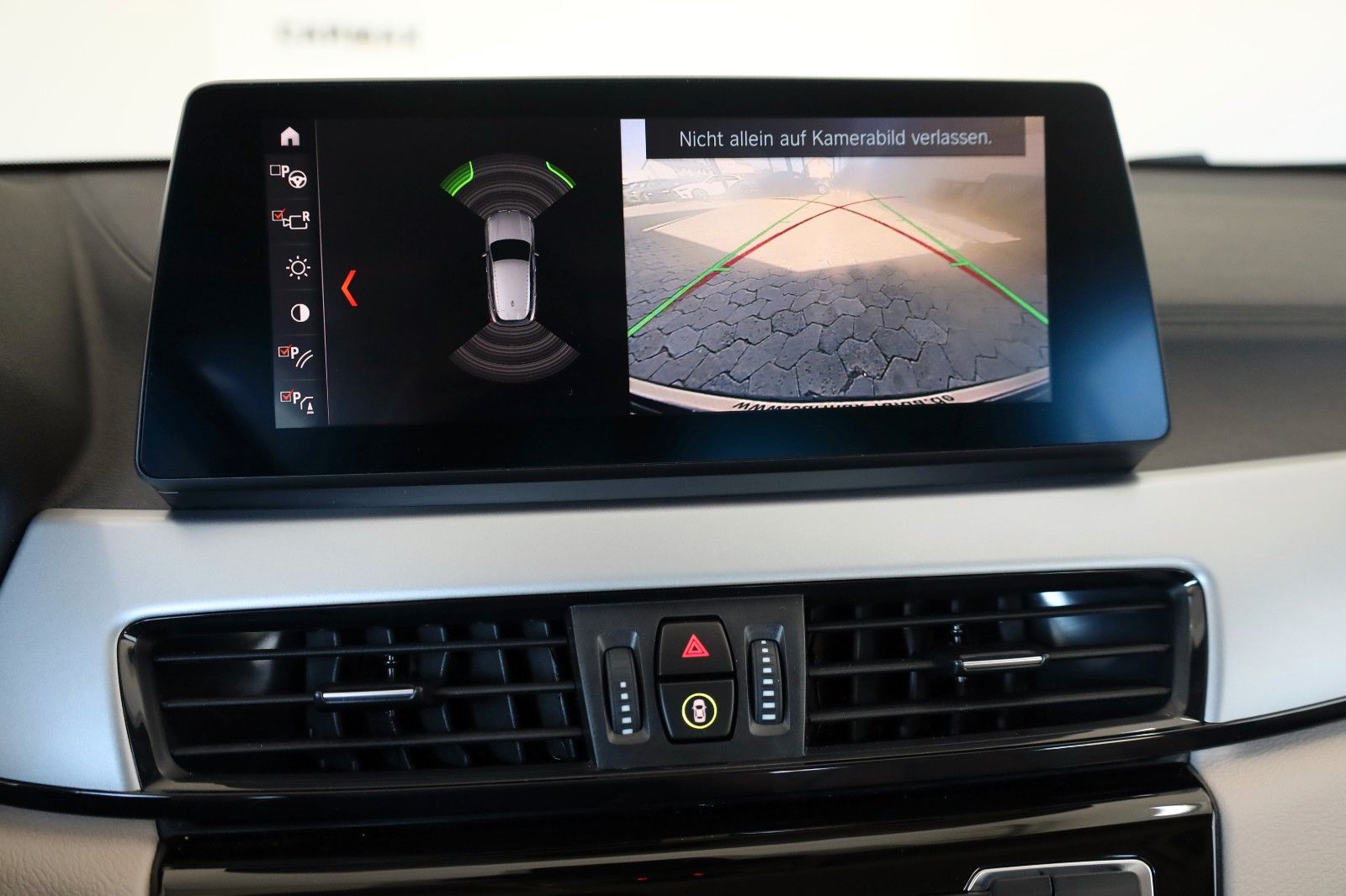 Fahrzeugabbildung BMW X2 xDrive 25e Advantage,Leder,Navi,SH,HUD,Kamera