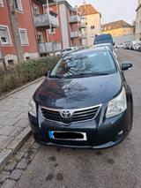 Toyota Avensis Combi 1.8 benzin - Toyota Avensis Combi Gebrauchtwagen