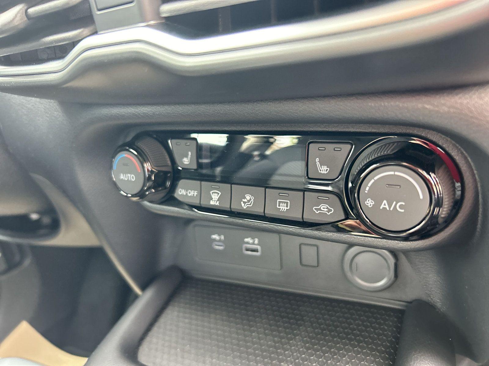 Nissan Juke Acenta DCT (Automatik) mit Komfortpaket
