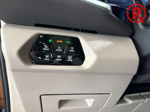 T7 Multivan Life 2.0 TSI AHK Navi Rückfahrkam. P