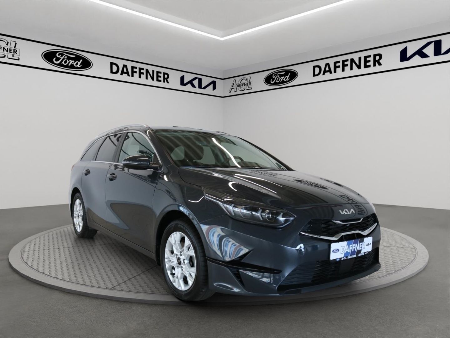 Fahrzeugabbildung Kia Ceed_sw SW Vision Tempomat Kamera DAB Navi