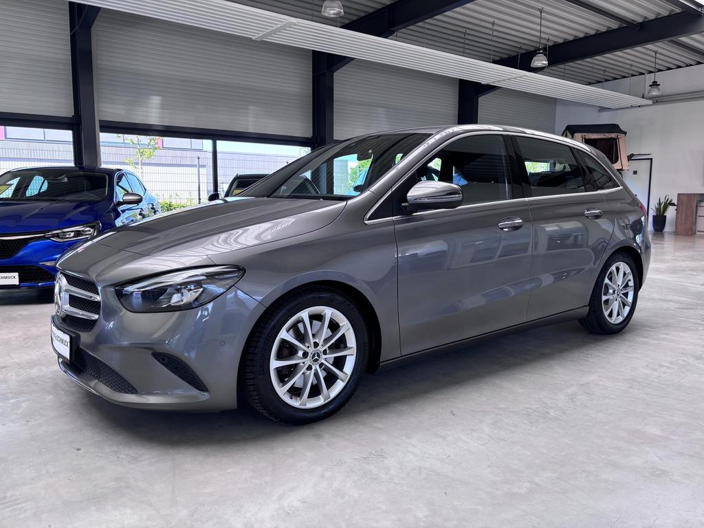 Mercedes-Benz B 220