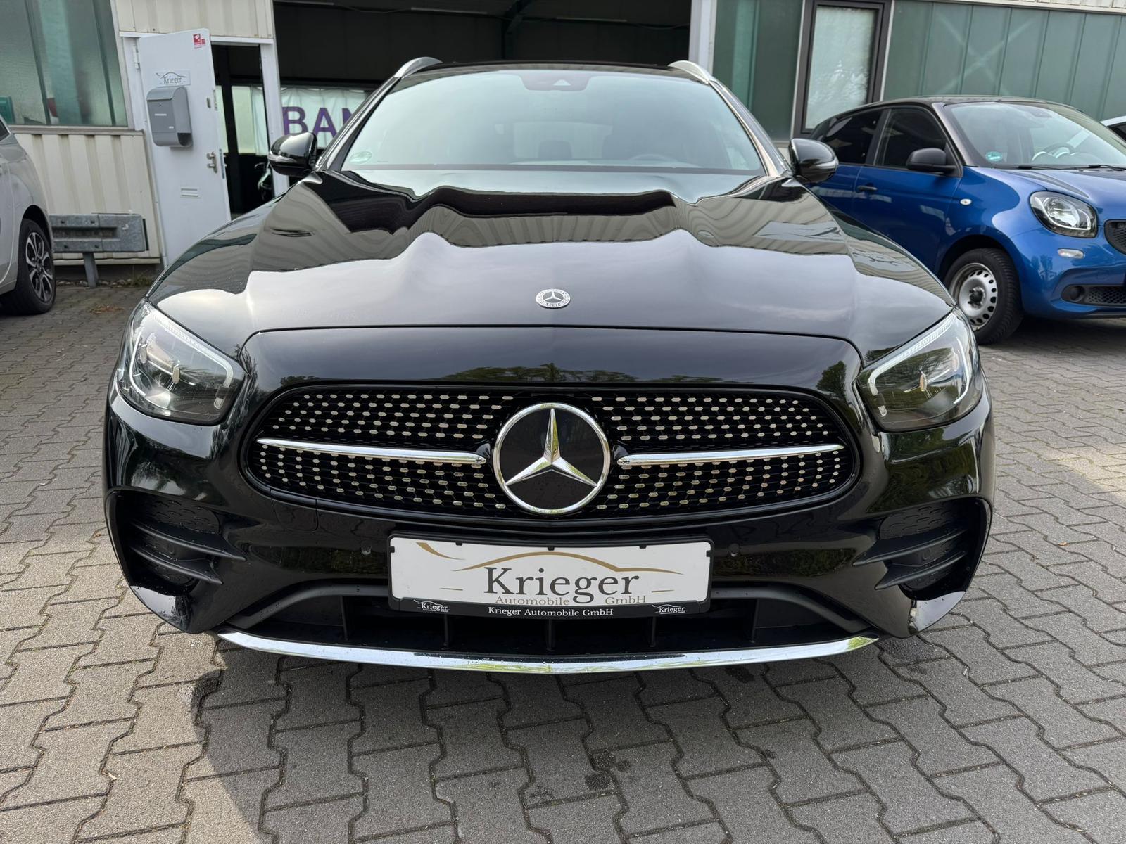 Mercedes-Benz E 220d *AMG*SCHIEBEDACH*LED*AHK*KAMERA*GARANTIE*