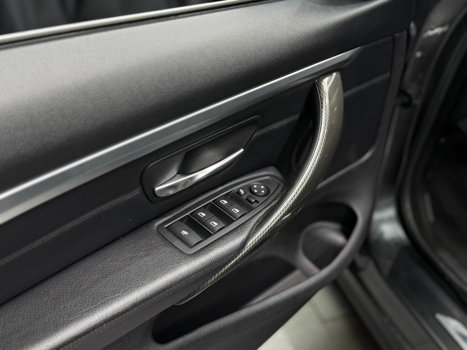 Fahrzeugabbildung BMW 428I Cabrio xDrive|M-Paket|LEDER|HIFI|KAMERA