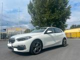 BMW 118/Pano/HeadUp/VLeder/Luxury Line/LED/Ambiente - BMW 1er Reihe: Luxury Line