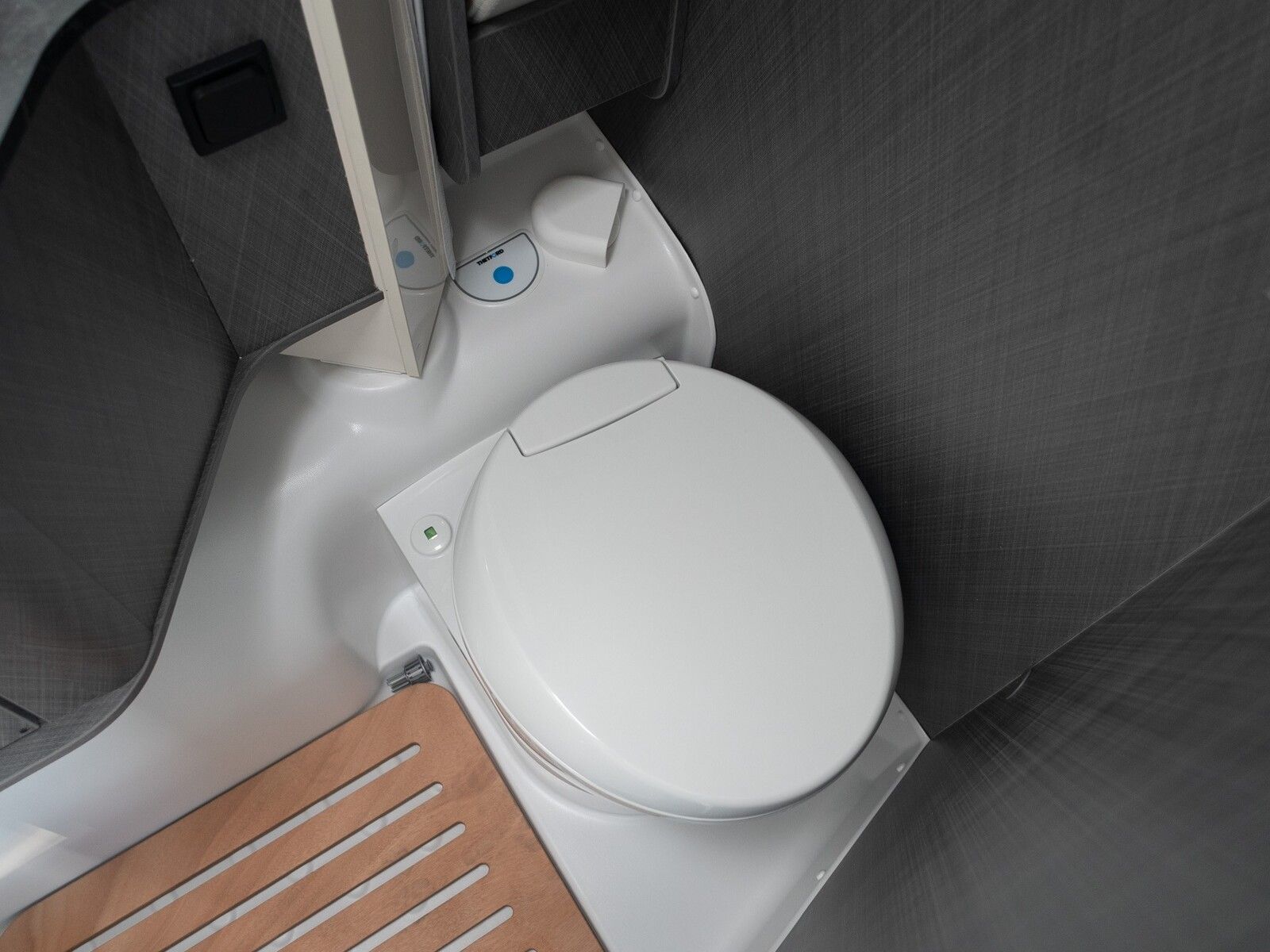 Fahrzeugabbildung Etrusco V Ford 6.6 SF Complete Selection, Dieselheizung