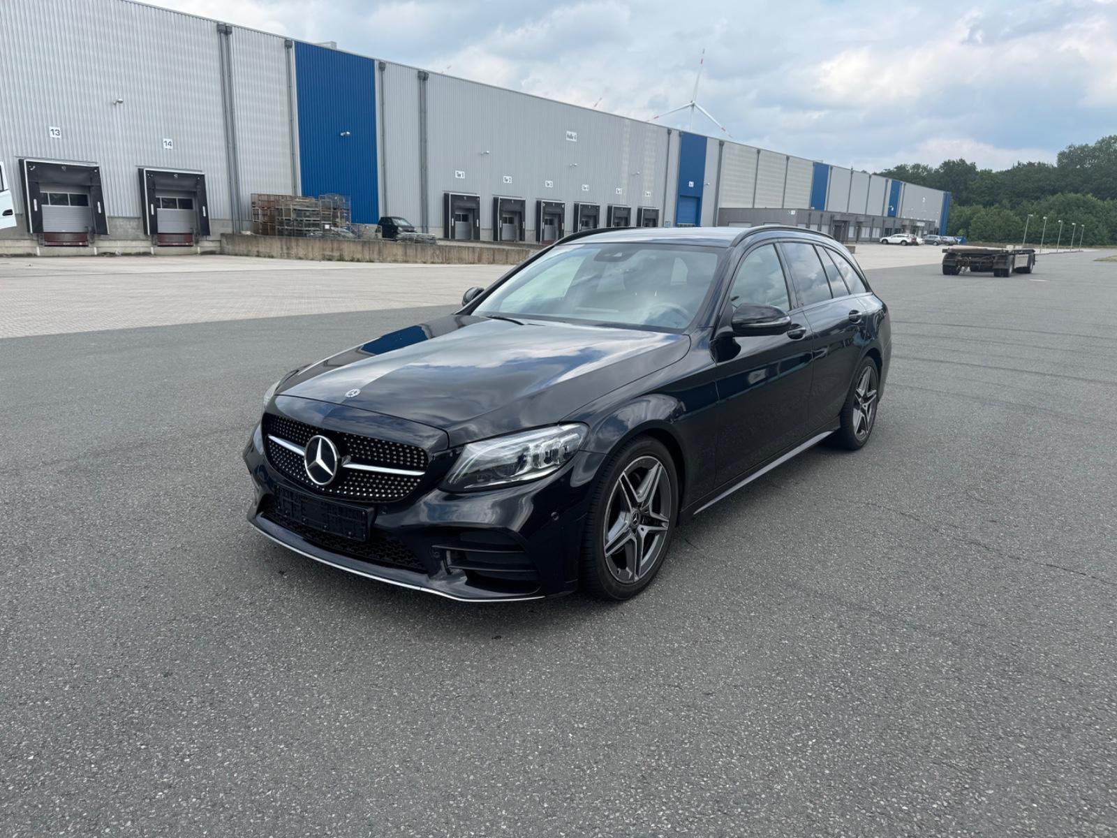 Mercedes-Benz C 220 CDI AUTOMATIK AMG PAKET LED NAVI VOLL