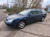 Ford Mondeo 2.0 Benzin Automatik Anhängerk... - Ford Mondeo aus 2001: Kombi
