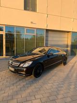 Mercedes-Benz Mercedes E 250 Coupé - Mercedes-Benz E 250 in Freiburg
