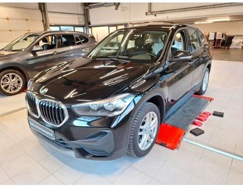 BMW X1 sDrive 18i Advantage Aut/Navi/ParkAssi/Kamera