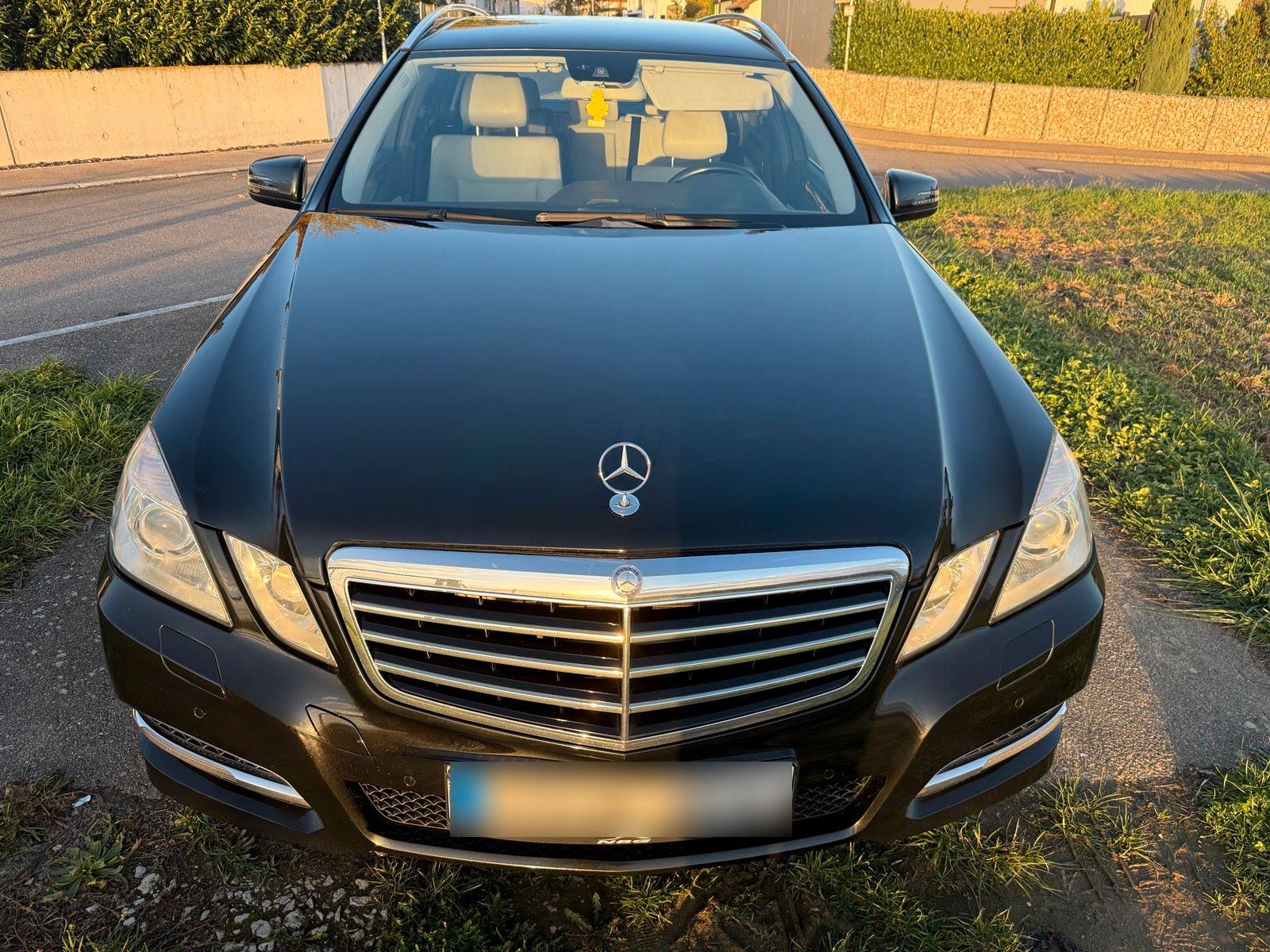 Mercedes-Benz E300 2010 — photo 8