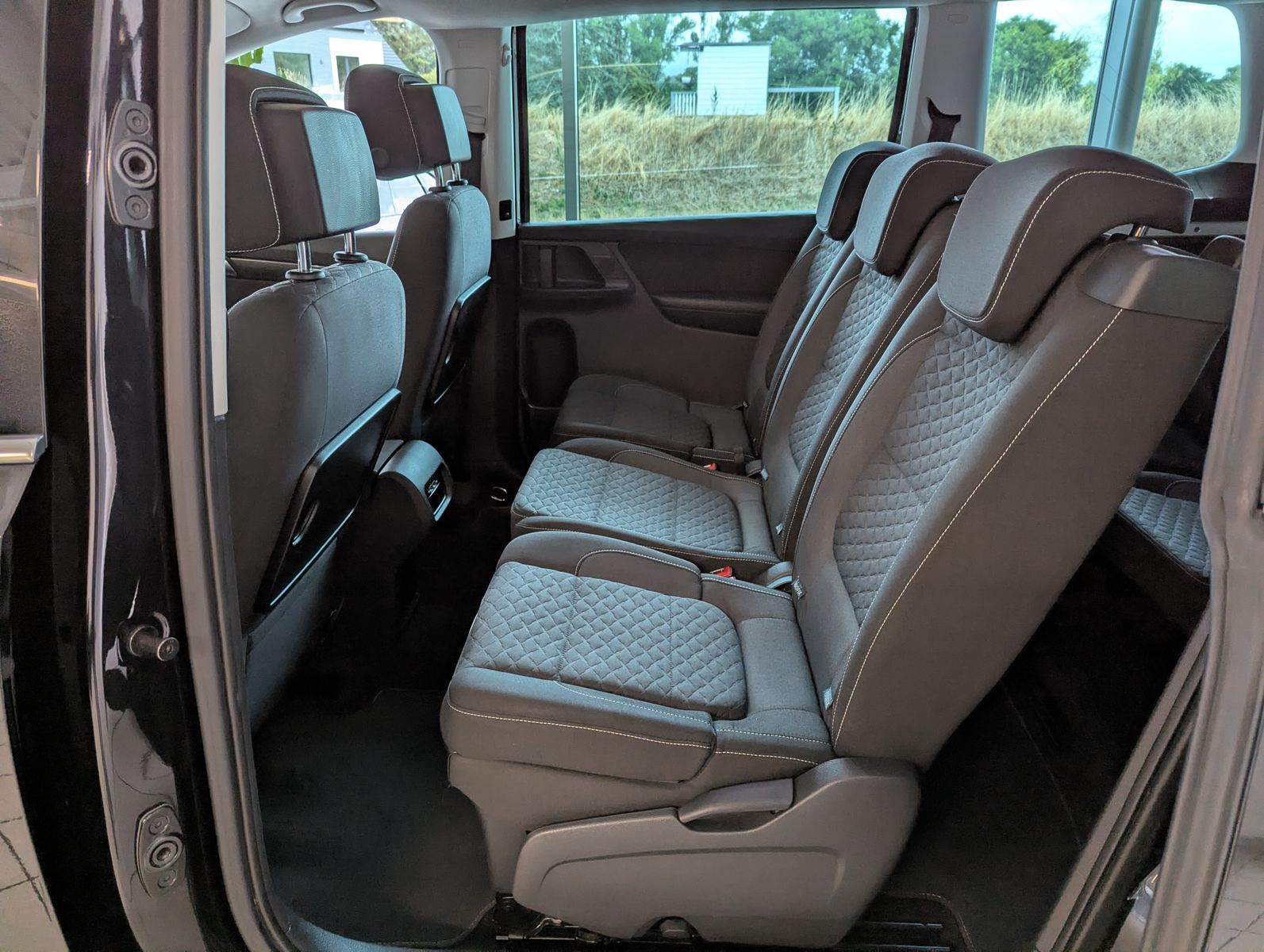 Fahrzeugabbildung Volkswagen Sharan 2.0 TDI DSG Join Pano StHz. 7-Sitze AHK