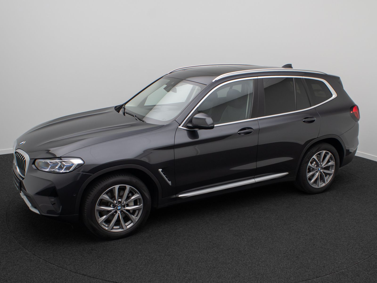Fahrzeugabbildung BMW X3 xD30i  DAB Kamera HiFi AHK Panorama Laser 19"