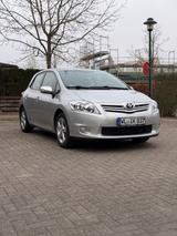 Toyota Auris 1,6, 180000 km, 1. Hand, scheckheft, HUneu - gebrauchte Toyota Auris aus dem Jahr 2012