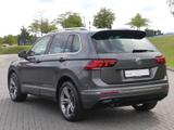 Volkswagen Tiguan 2.0 TDI 4Motion R-Line DSG LED Navi ACC - Volkswagen Tiguan mit Diesel-Antrieb: Allradantrieb