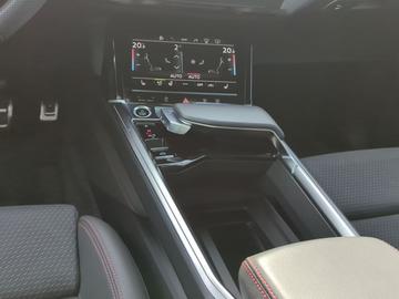 صورة 5 لـ 2023 AUDI Q8 E-TRON